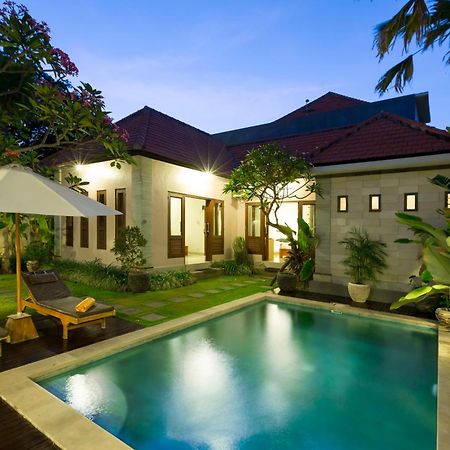Kubal Villa And Living Seminyak Canggu Exteriör bild